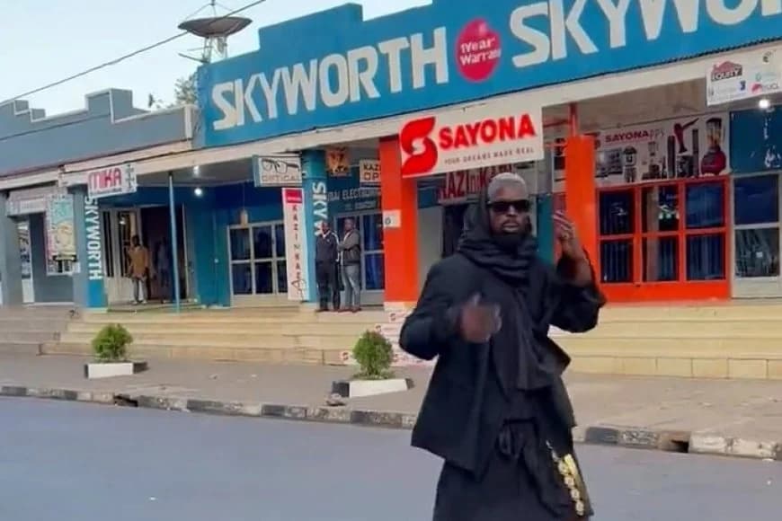 Umuhangamideri Moses wa Moshions yamaze kwihinduza igitsina