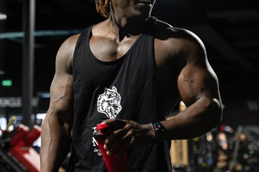 Rwandan Patrick Mazimpaka the famous body builder is in Rwanda
