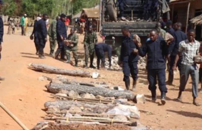 Rwanda Security Force Rehabilitates a road in Cabo Delgado