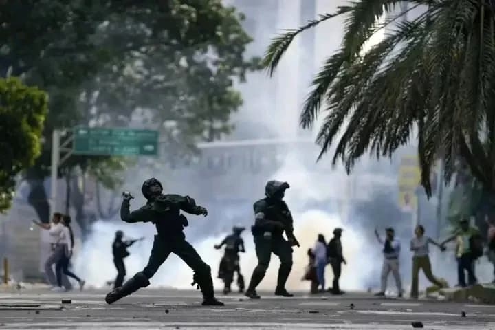 Venezuela: Maduro Yongeye Gutsinda Amatora, Imyigaragambyo Irarota