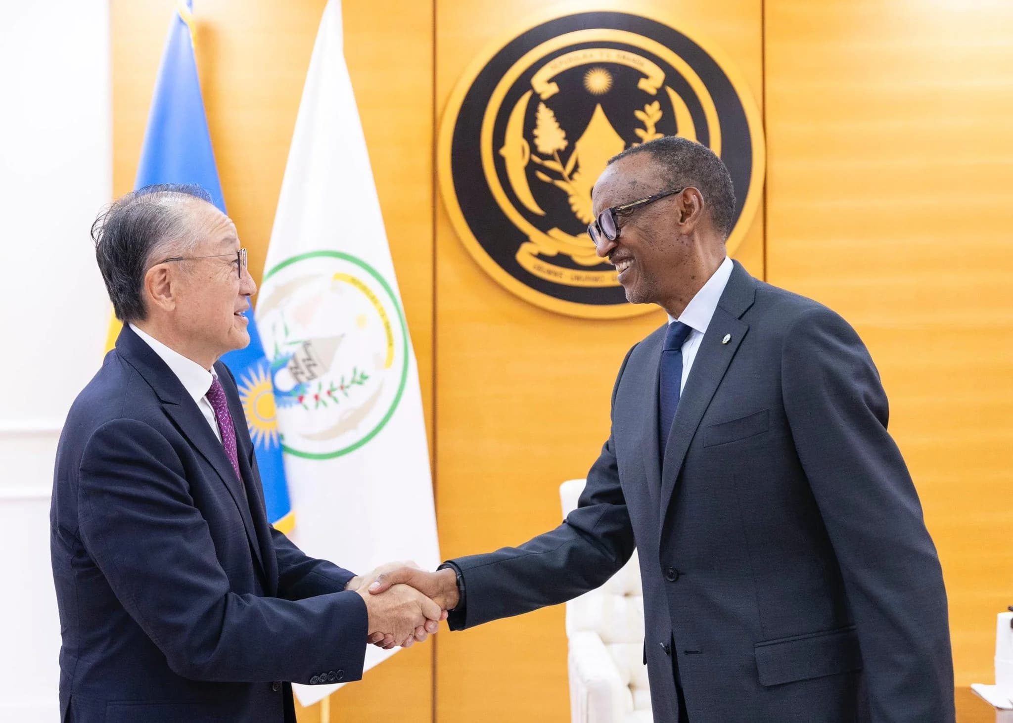 President Kagame Meets Chancellor of UGHE to Strengthen Partnership in Medical Care and Research