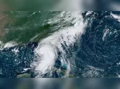 View from Florida: Tropical Storm Debby Poised to Make Landfall