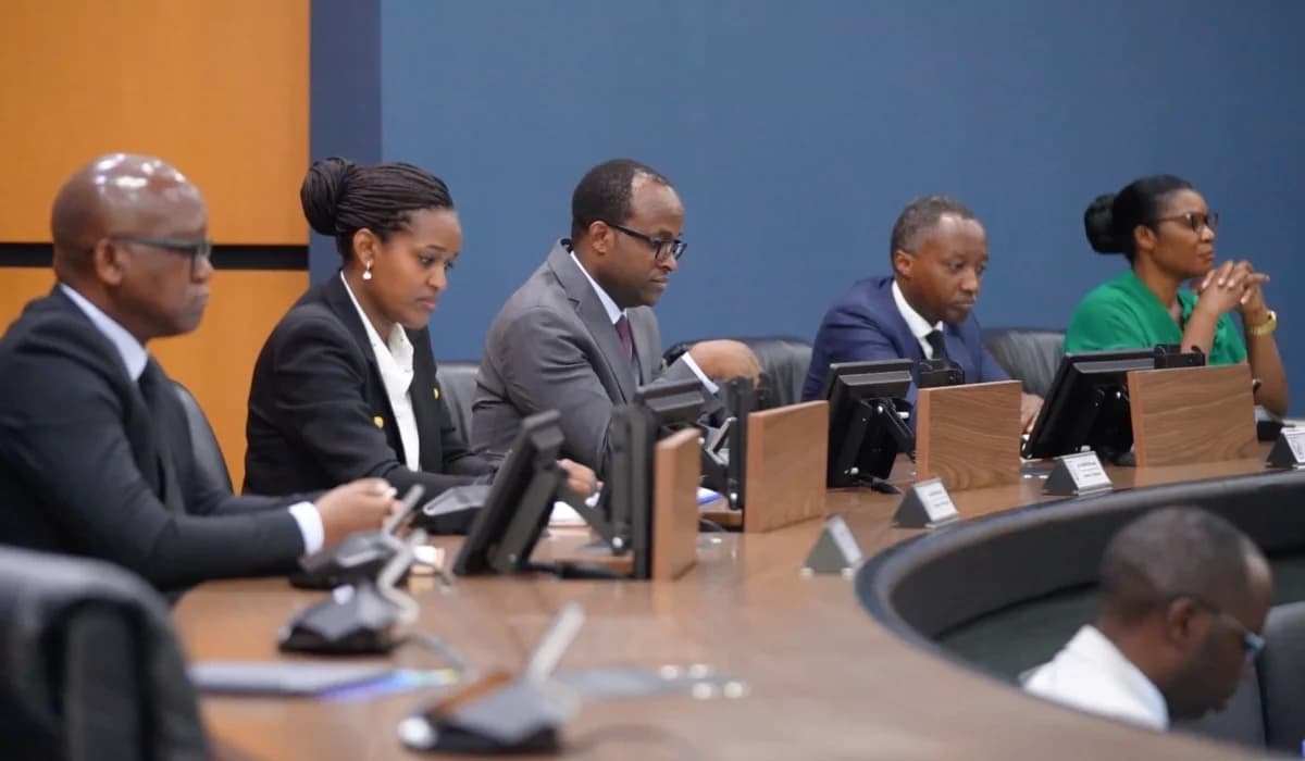 President Kagame Chairs Cabinet