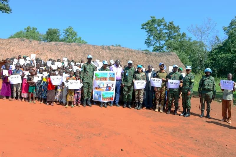 Central African Republic : Rwandan Peacekeepers conduct Community Outreach in Bria