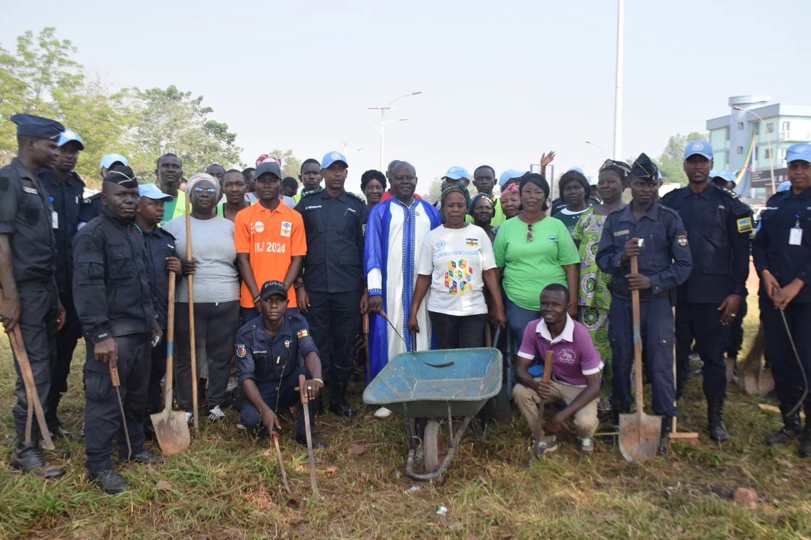 Rwandan Police peacekeepers lead communal work, clean water distribution in Central African Republic
