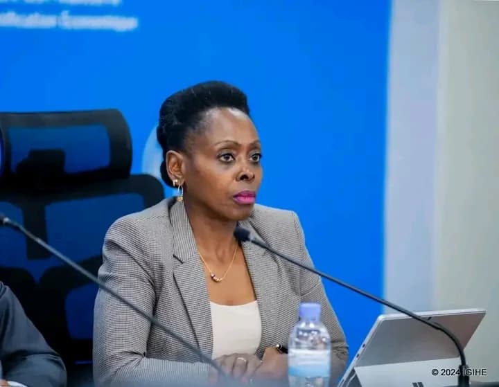 Government Considers Review of Minimum Wage After Four Decades