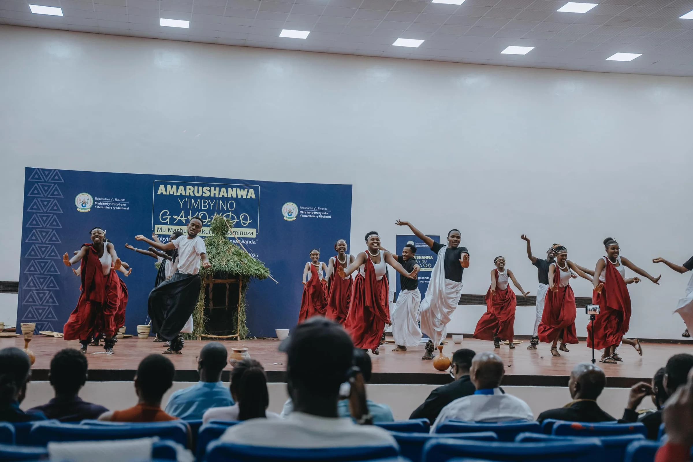 Urubyiruko rwasabwe kumva ko kwitabira ibikorwa by’umuco atari ugusigwa n’igihe