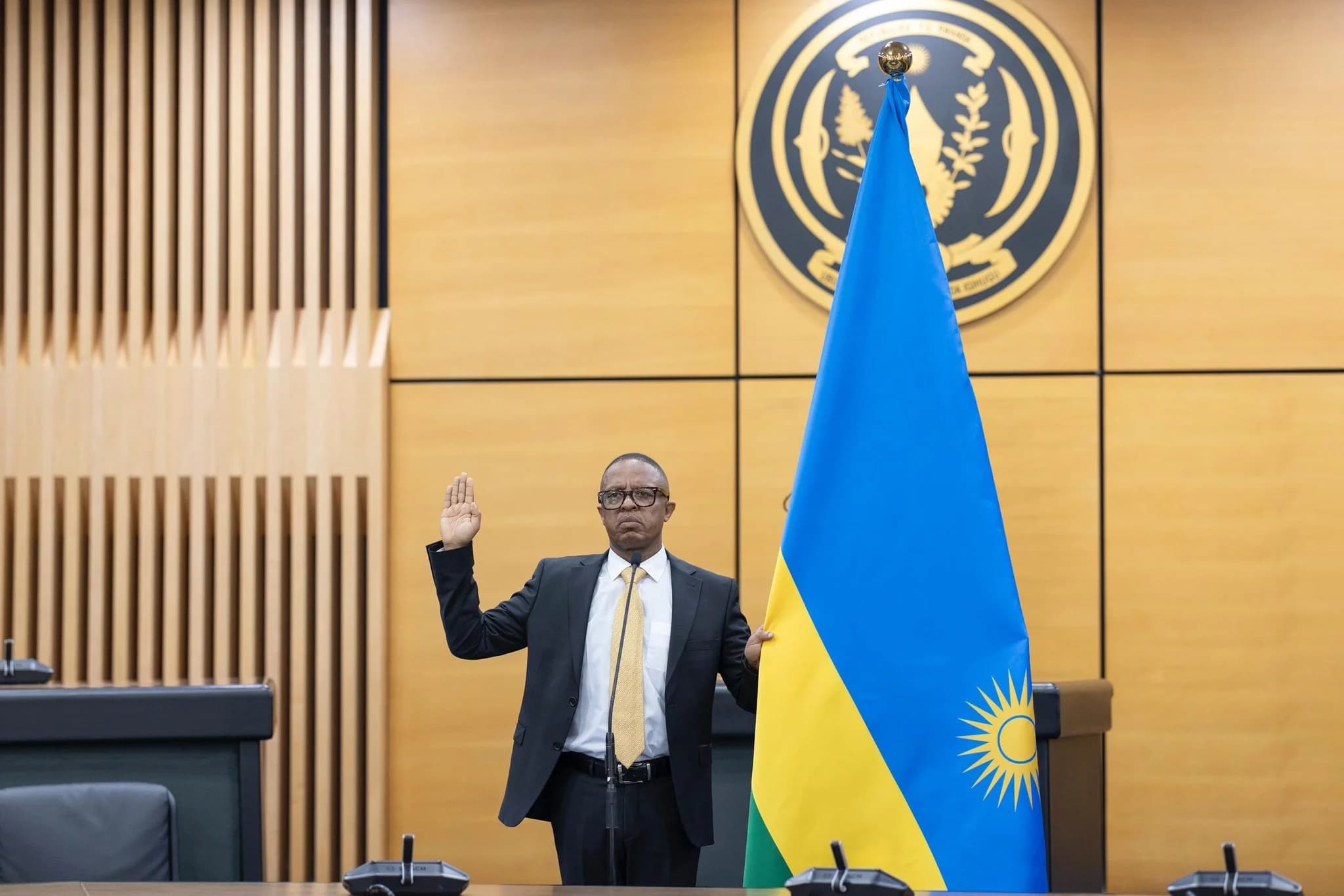 Perezida Kagame yakiriye indahiro y'Umunyamabanga Mukuru wa RIB