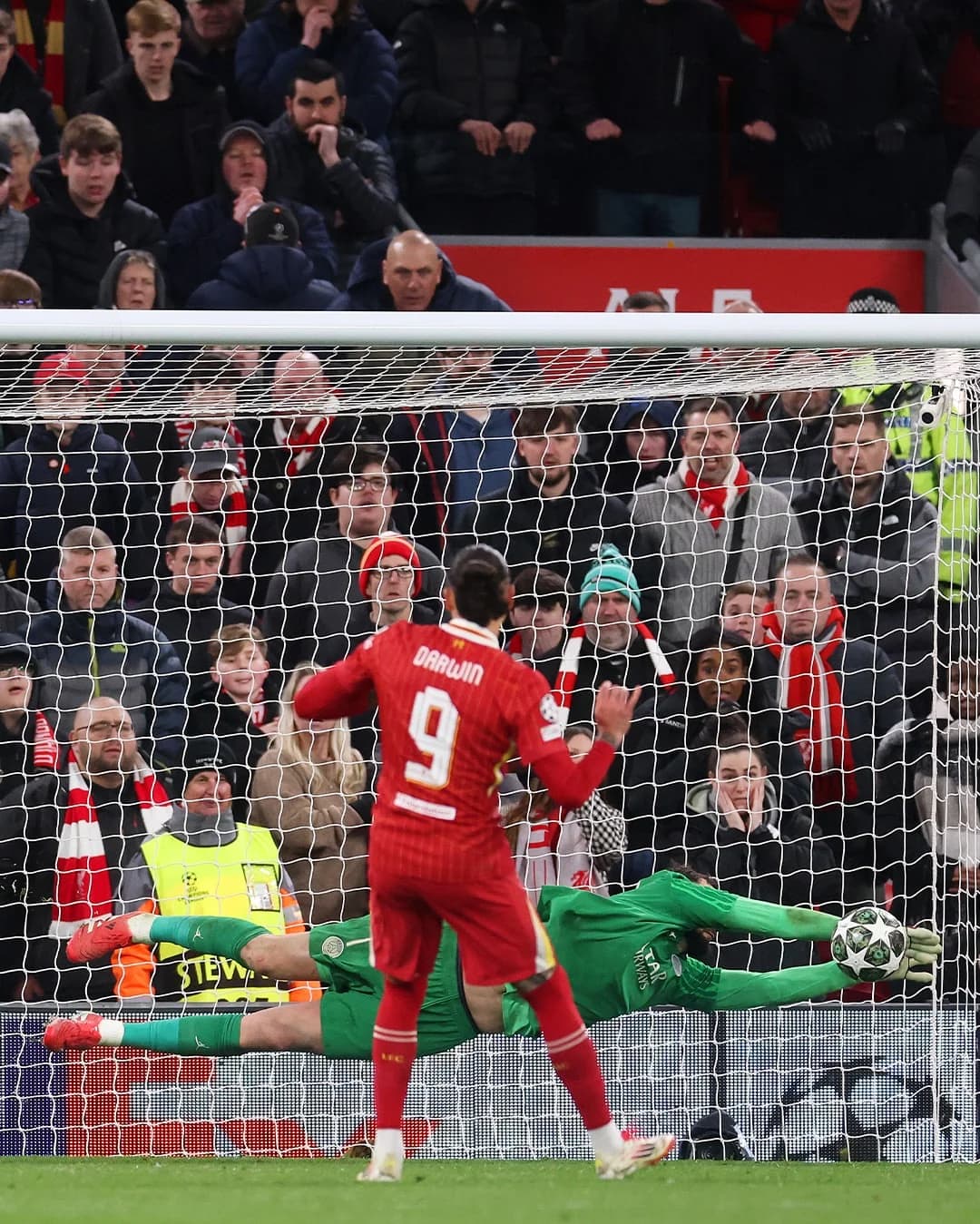 PSG Eliminate Liverpool in a Dramatic Champions League Clash at Anfield
