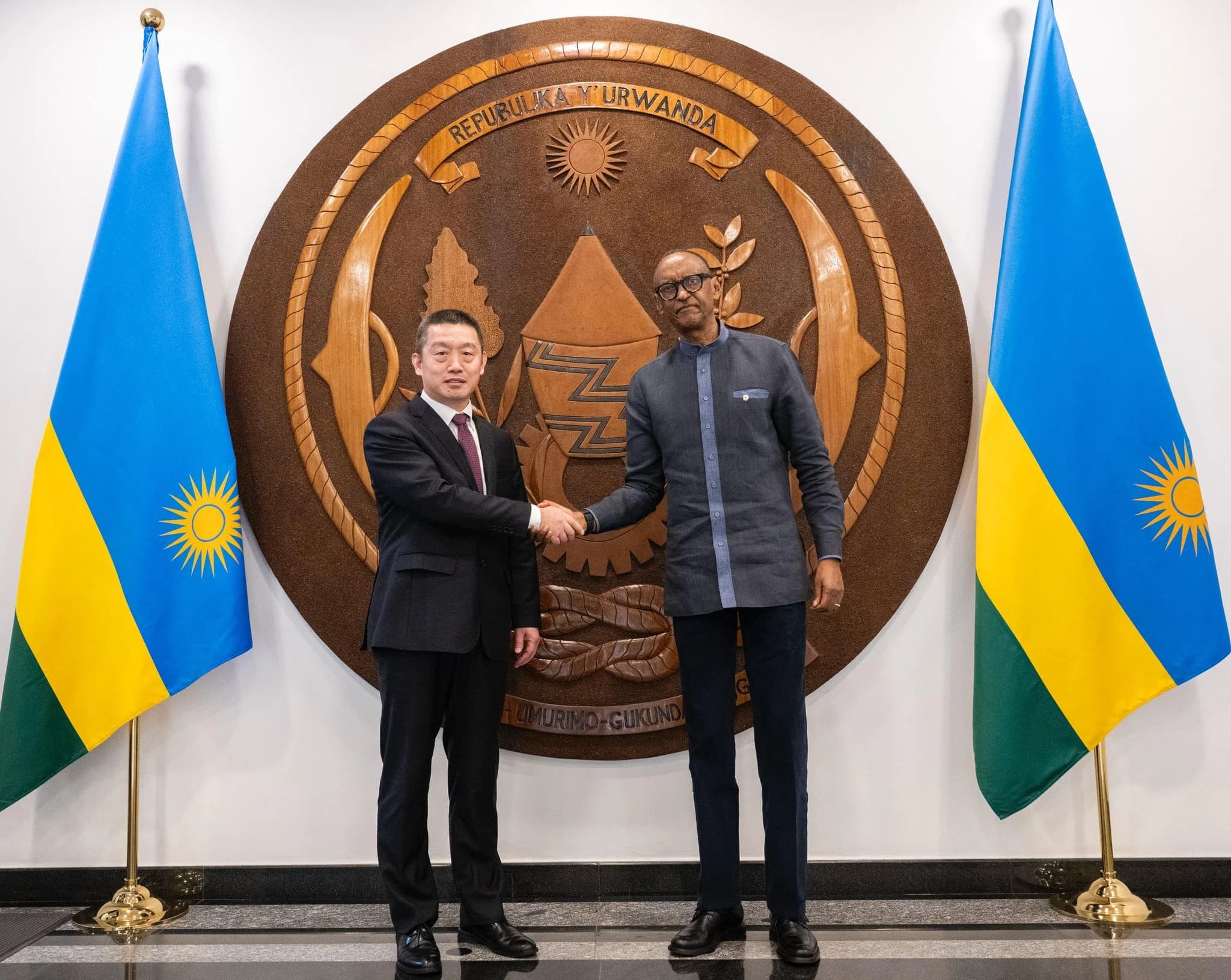 Outgoing Chinese, Angolan Envoys Bid Farewell to President Kagame