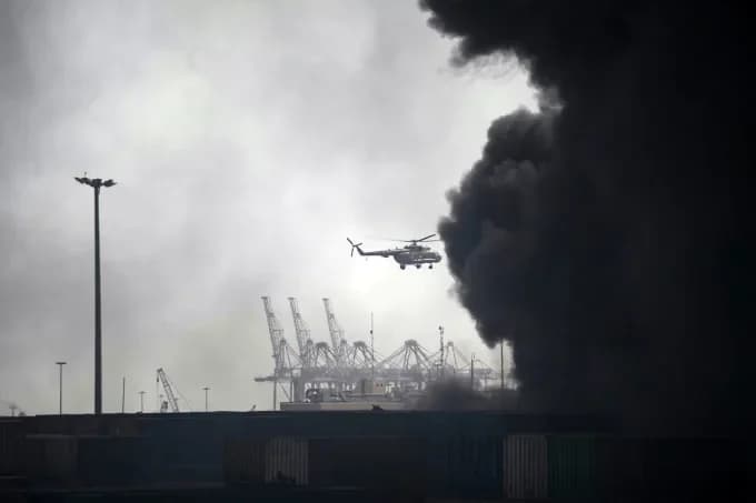 Massive explosion at Iranian Port kills 28 and injures hundreds