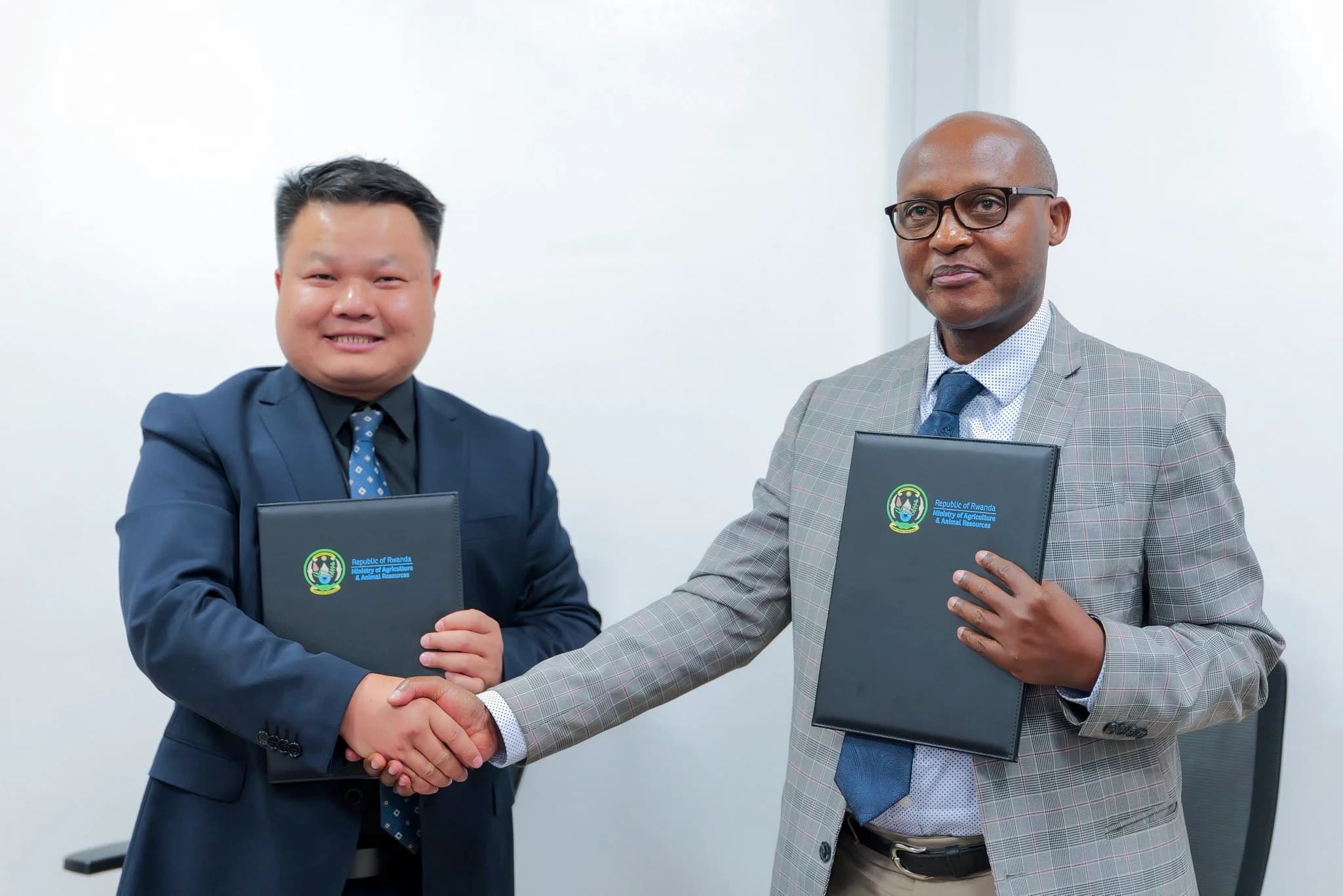 Rwanda, Cotti Coffe sign agreement to boost coffee production and export market in China