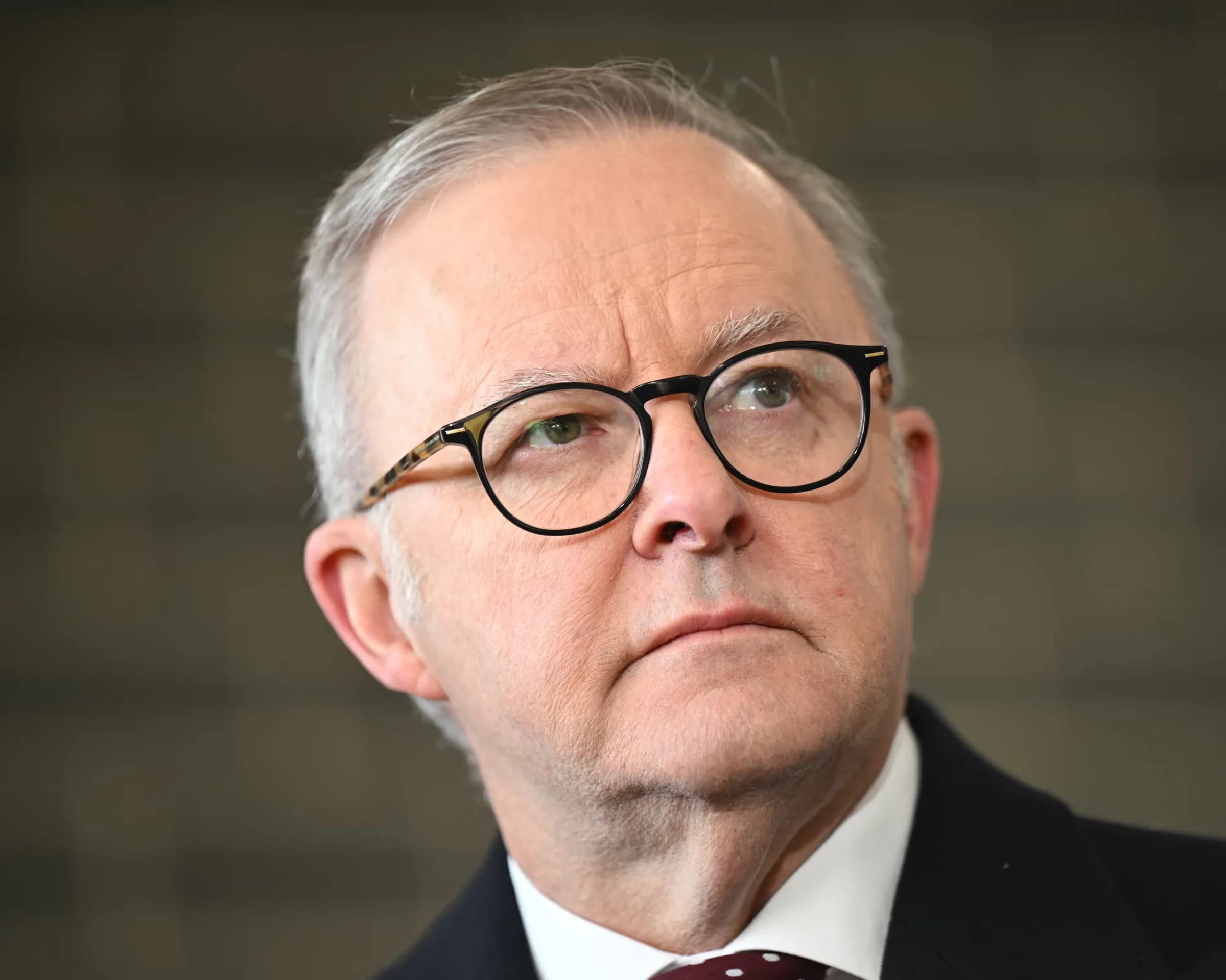 PM Albanese and State Leaders Condemn Suspected Arson Attack on Melbourne Synagogue