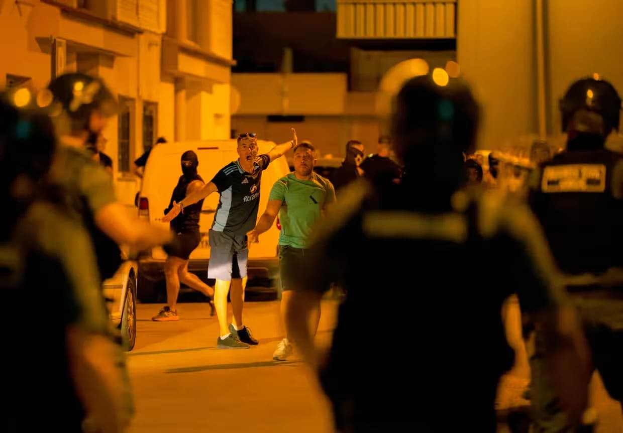 Anti-Migrant Violence Erupts for Second Night in Spain after Attack on Pensioner