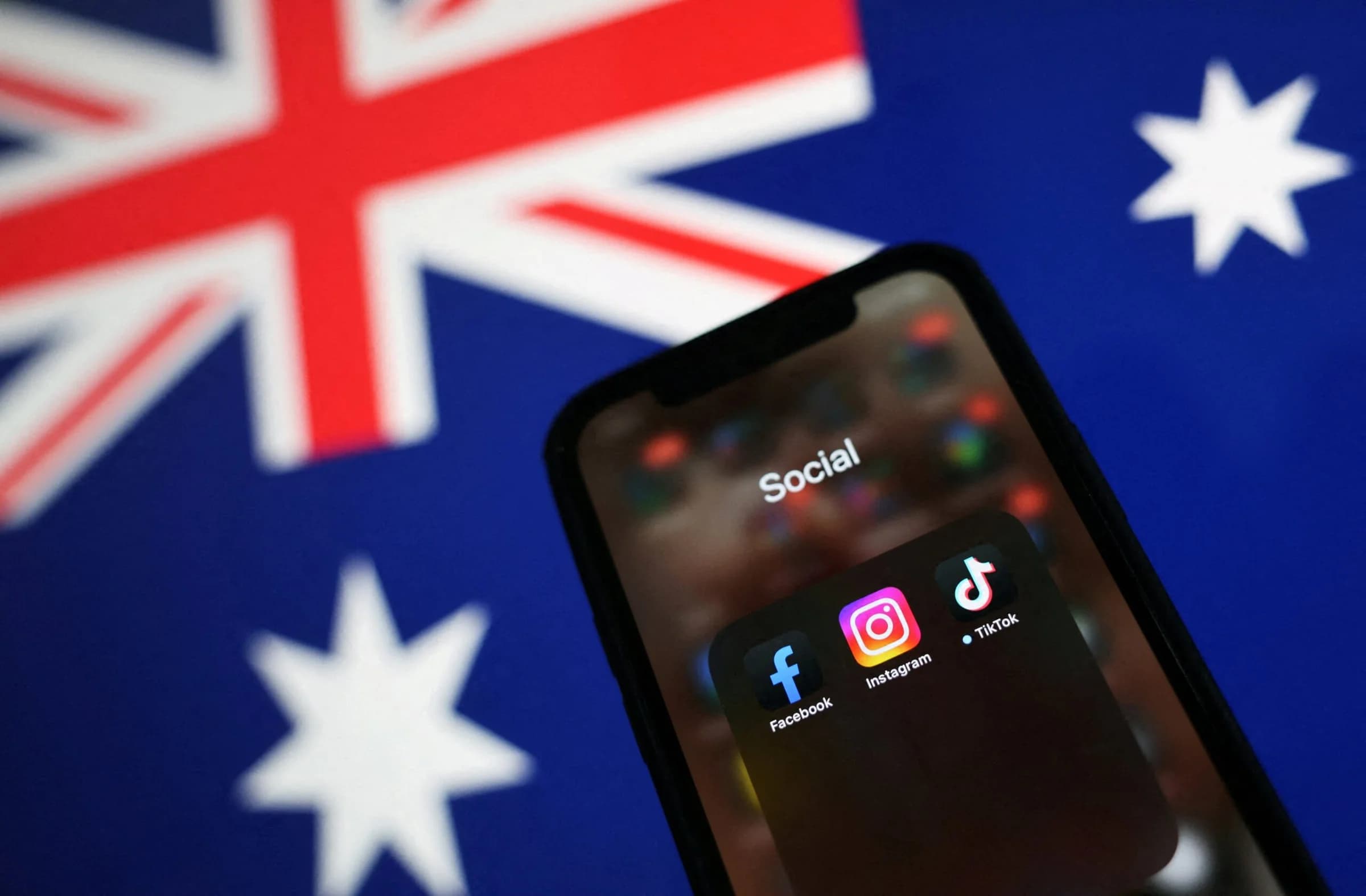 Australians under 16 to lose social media access from 4 December