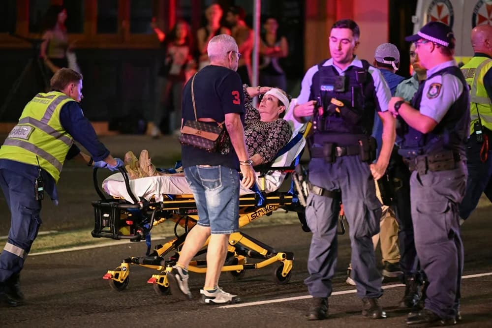 Father and son suspected in deadly terror attack on Jewish gathering in Sydney