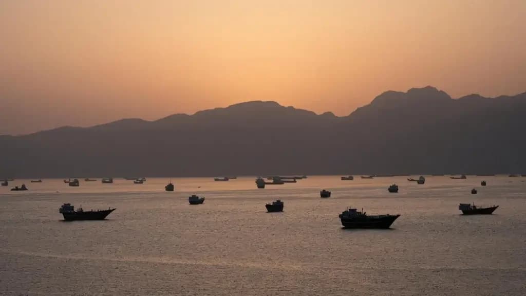 Iran yongeye kuburira Amerika, Umuhora wa Hormuz ushobora guhinduka intandaro y’intambara nshya