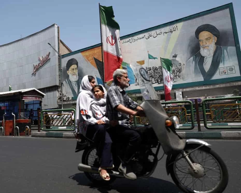 Iran na USA Mu Ntambara Nshya Nyuma y’Ibitero Bikaze
