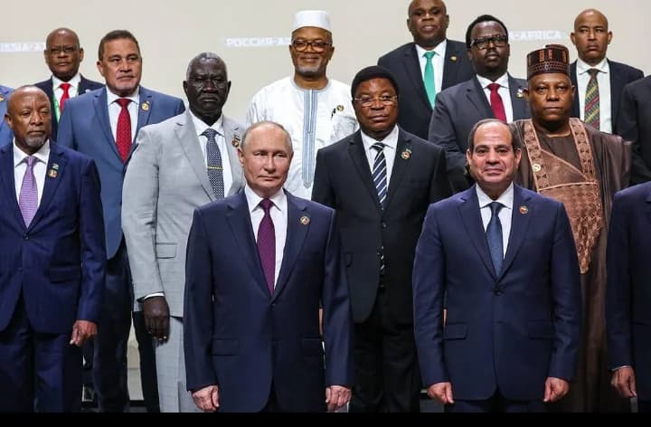 Ese Afurika iri kwinjira mu gihe gishya cya dipolomasi hagati ya Amerika, u Bushinwa n'u Burusiya? Icyo abasesenguzi babivugaho