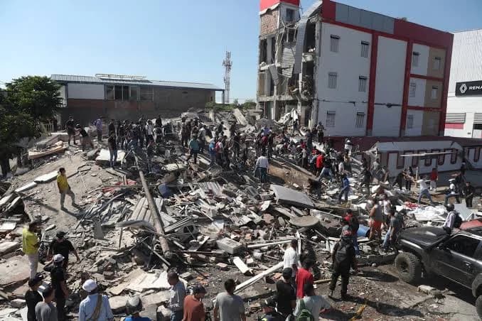 At Least 20 Dead After 7.4-Magnitude Earthquake Strikes Colombia