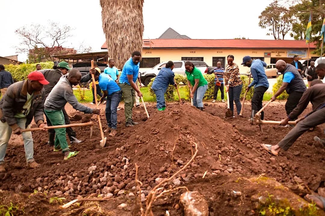 Ababyeyi basabwe kongera kwita ku inshingano z'umuryango nyuma yuko umuganda urangiye