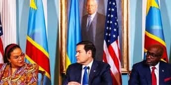 Abaminisitiri b’Ububanyi n’Amahanga b’u Rwanda na RDC bahuriye na Marco Rubio ubwo hasinywaga amasezerano y’amahoro i Washington, ku wa 27 Kamena 2025.