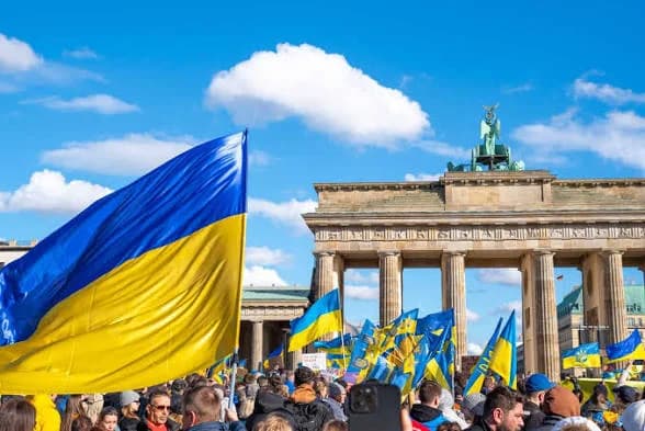 Zelenskyy asabye EU hafi €70 miliyari yo gukomeza kwirinda u Burusiya