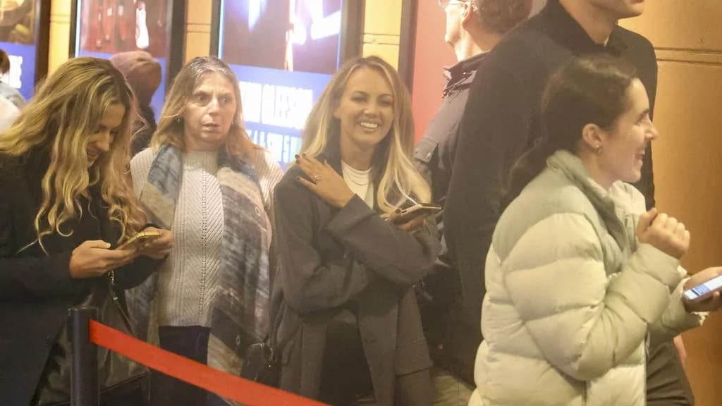 Pop singer spotted entering comedy show