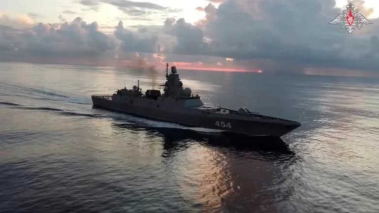 Russian Naval Forces Flex Muscles with Missile Drills en Route to Cuba