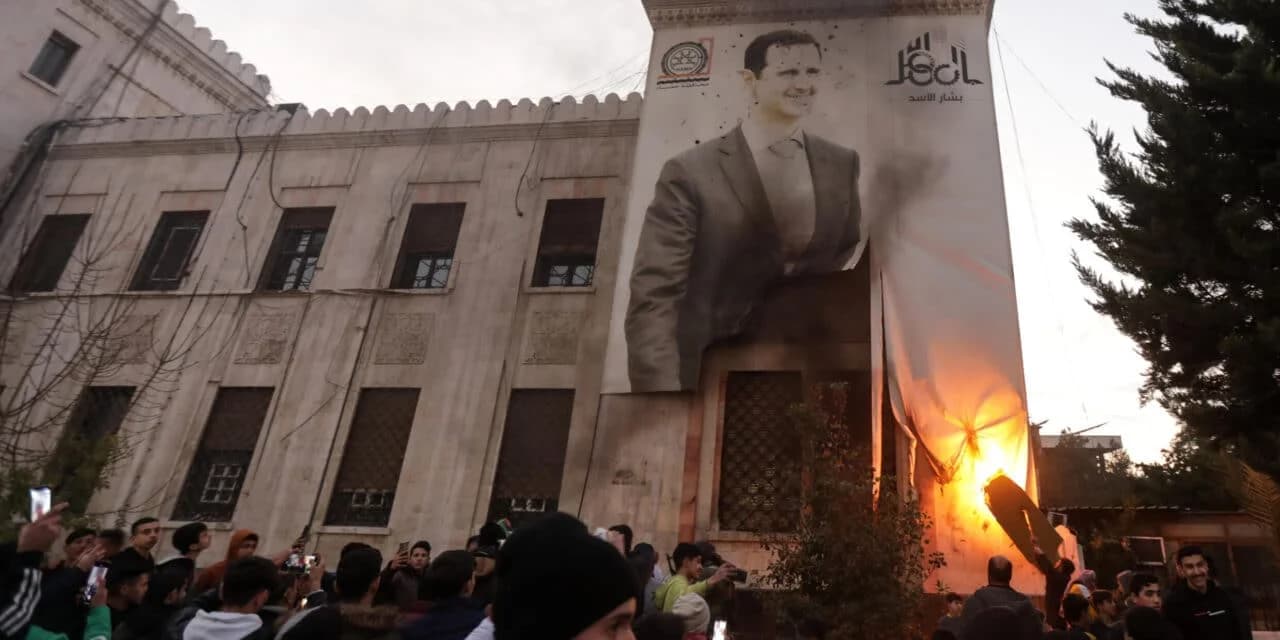 Syrian Rebels Announce Liberation of Homs in Landmark Victory