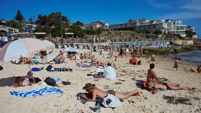 NSW Braces for Heatwave: Safety Warnings as Crowds Flock to Beaches and Waterways