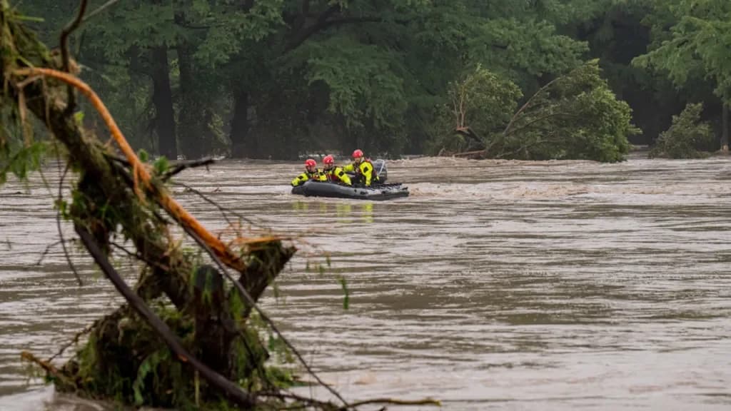 Texas floods kill 24, leave many girls missing from summer camp