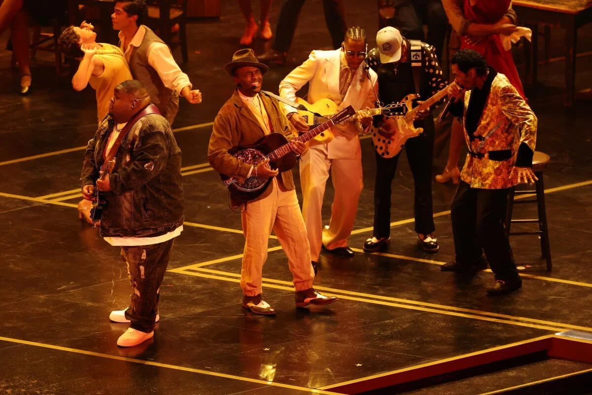 The Oscars stage transforms into live juke joint with 'Sinners' performance - Los Angeles Times